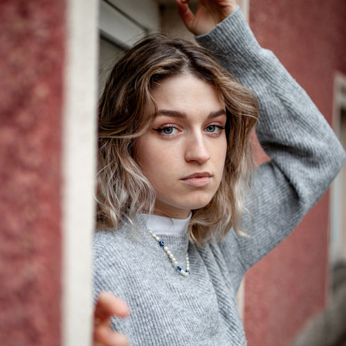 Portrait 16